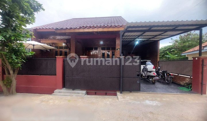 Rumah Bagus di Jati Mekar Design Apik Depan Fasum Taman
