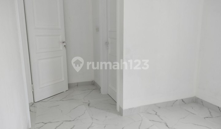 Rumah Brand New Design American Classic Di Jatiwaringin Bekasi  2