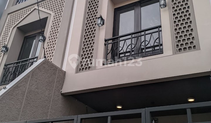 Rumah Baru Murah Di Otista Design Khas Timur Tengah 2