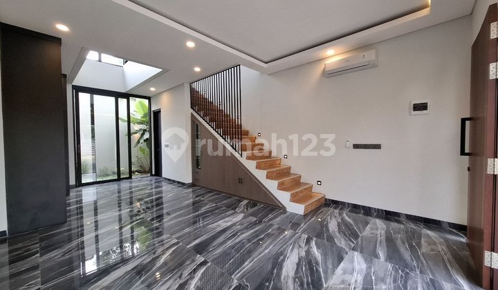 Rumah Brand New4 Lantai Design Modern Full Furnished Rumah Brand New4 Lantai Design Modern Full Furnished