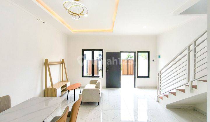 Rumah Cantik Strategis 15 Menit ke Gerbang Tol Karawaci 1 Siap Huni J32432 2