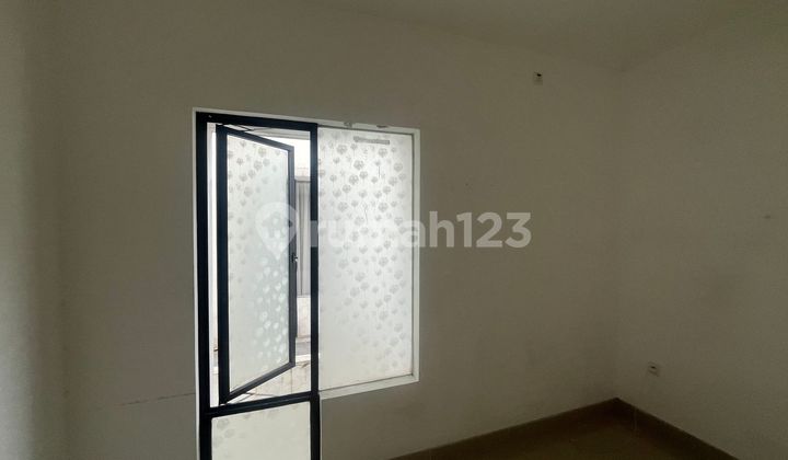 Rumah Strategis dekat AEON Kota Wisata Siap Huni Dibantu KPR J-36248 2