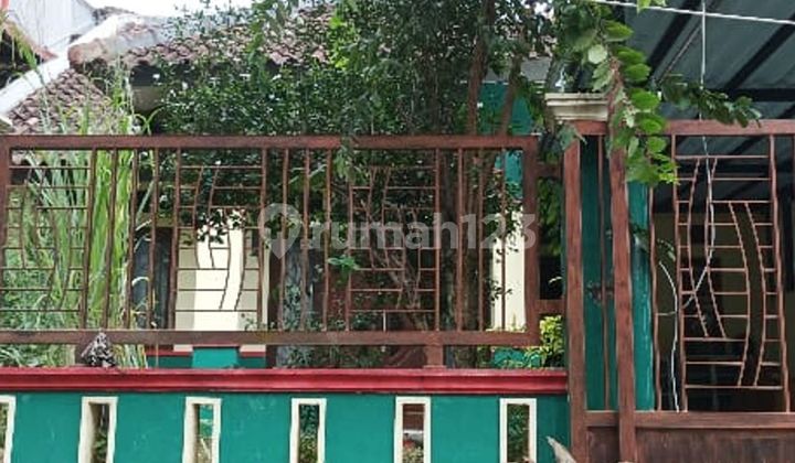 Rumah Hadap Selatan 6 Kamar Tidur Dekat Mall Paradise Walk Serpong J-17923 Rumah Hadap Selatan 6 Kamar Tidur Dekat Mall Paradise Walk Serpong J-17923