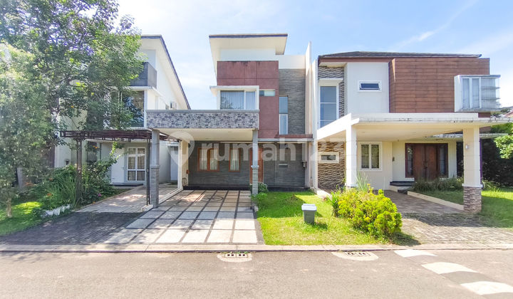 Rumah 4 Kt Strategis 8 Menit ke Stasiun Serpong Hadap Utara J38593