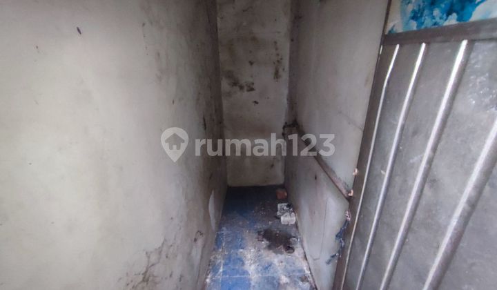 Strategic House 5 Minutes to Primaya Hospital Depok Ready to Occupy J34262 2