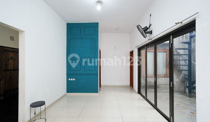 East-Facing House 15 Minutes to Jatiasih Toll Plaza with KPR J-36669 Assistance 2