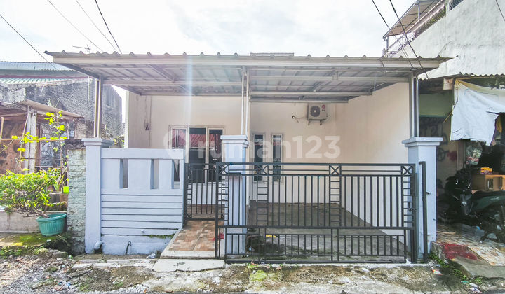 Rumah 10 Menit ke Transmart Yasmin Bogor Hadap Selatan J-35785 Rumah 10 Menit ke Transmart Yasmin Bogor Hadap Selatan J-35785