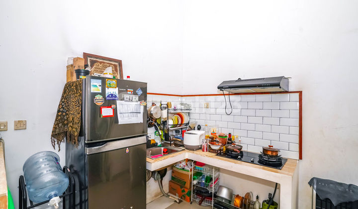 Well-Maintained Hook House 10 Minutes to Cimanggis Toll Gate, KPR Assisted J25351