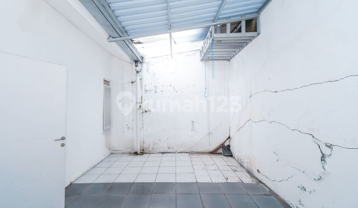Rumah Strategis 6 Menit ke Rsu Hermina Depok 2 Kt Siap Huni J39340