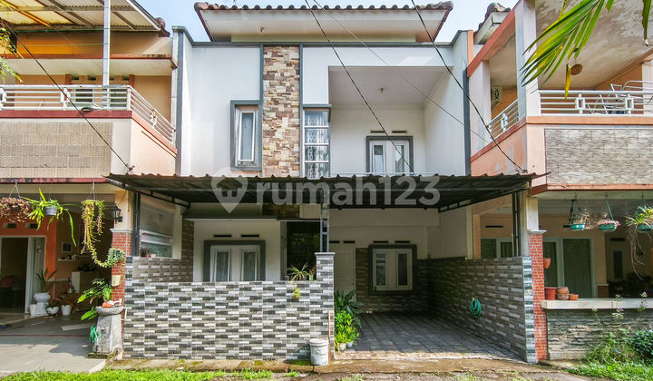 Rumah Strategis 15 Menit ke Stasiun Depok Baru Bebas Banjir J31826