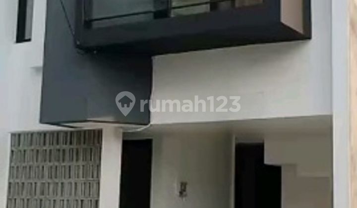 Rumah Minimalis 10 Menit ke Gerbang Tol Kukusan 1 SHM Siap Huni J38350