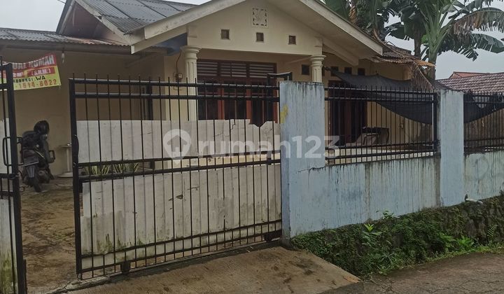 Rumah Luas Terawat 10 Menit ke Terminal Sawangan Dibantu KPR J41439