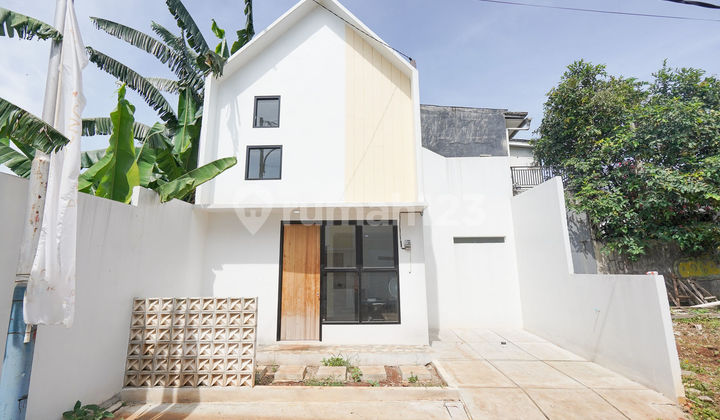 Rumah 2 Lt SHM 15 Mnt ke Cibubur Plaza Siap Huni Dibantu KPR J-35697 1