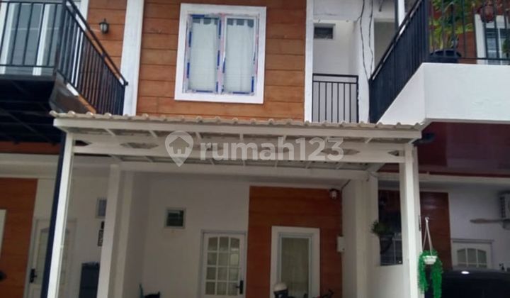 Rumah 2 Lantai 10 Menit ke Rsu Brawijaya Sawangan Hadap Selatan J41582
