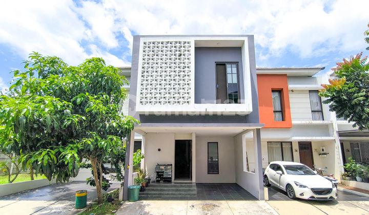 Rumah Cantik 2 Lt 15 menit ke Gerbang Tol Jelupang Dibantu KPR J28935