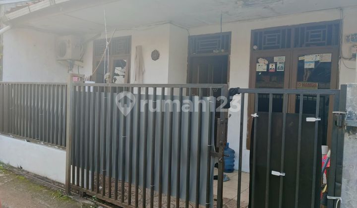 Rumah Strategis 8 Menit ke Gerbang Tol Jelupang SHM Hadap Selatan J35012