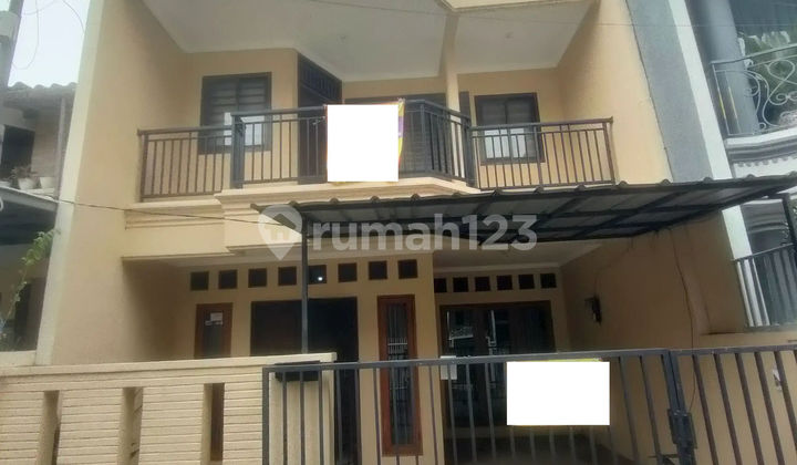 2-Story House with SHM near Lagoon Avenue Mall Bekasi with KPR Assistance J-38072