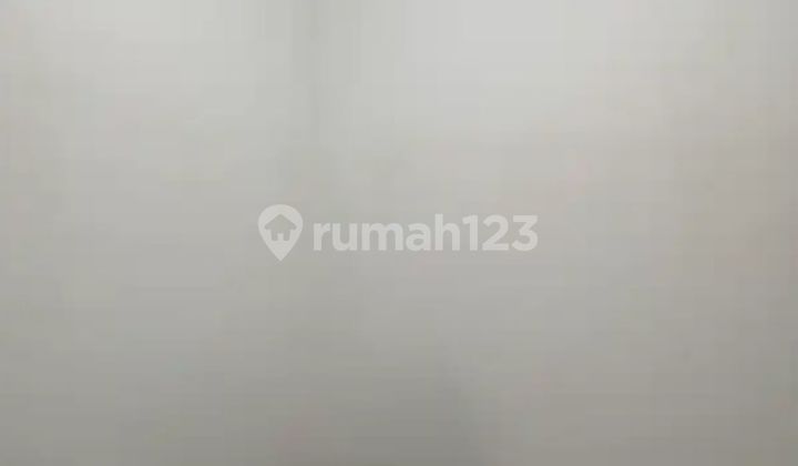 Rumah 3 Lt Strategis Siap Huni 6 Menit ke Mall Cipinang Indah J-28751 2