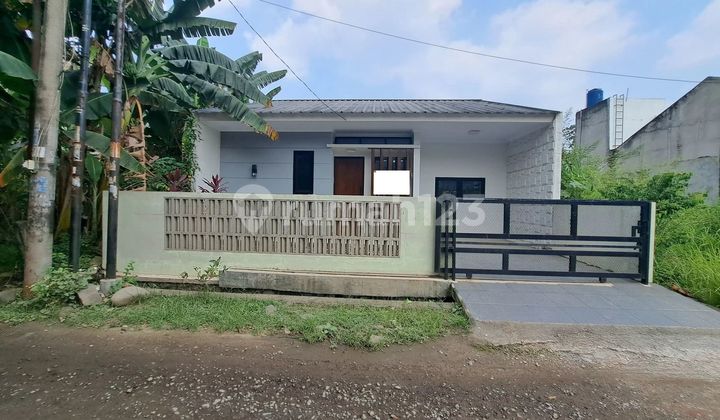 Rumah Hadap Utara LT 139 SHM dekat RSU Brawijaya Sawangan J-36597 1
