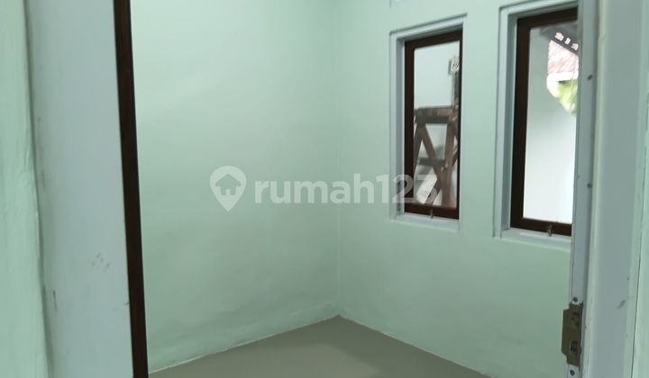 3 BR Strategic House 9 Minutes to West Sentul Toll Gate KPR Available J38318 2