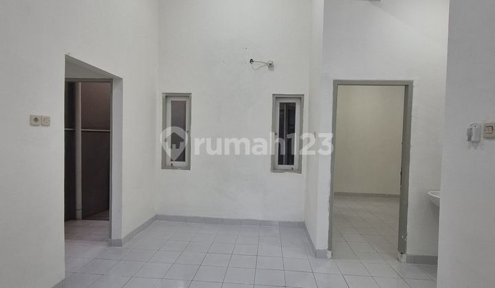 Rumah SHM Hadap Timur 15 Menit ke Stasiun Cisauk Siap KPR J-37545 2