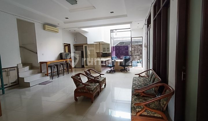 Rumah Luas Hadap Utara 15 Mnt ke Living Plaza Harapan Indah Siap KPR J-37935 2