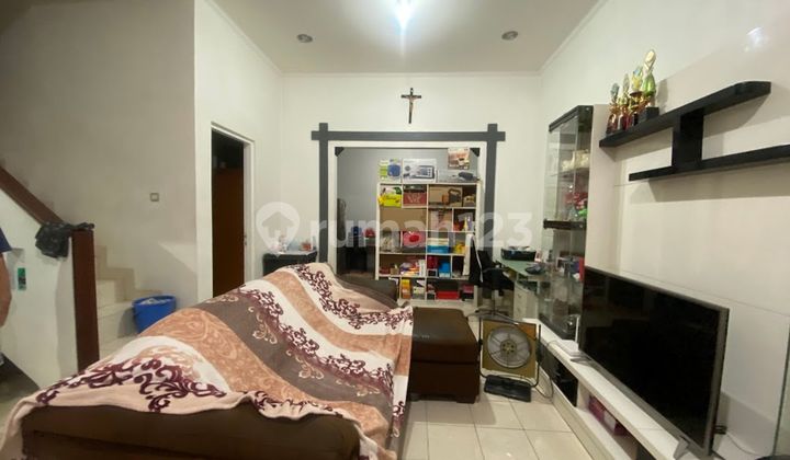 Rumah 2 Lt Terawat 15 Menit ke Gerbang Tol Jatikarya 2 Bisa KPR J33541 2