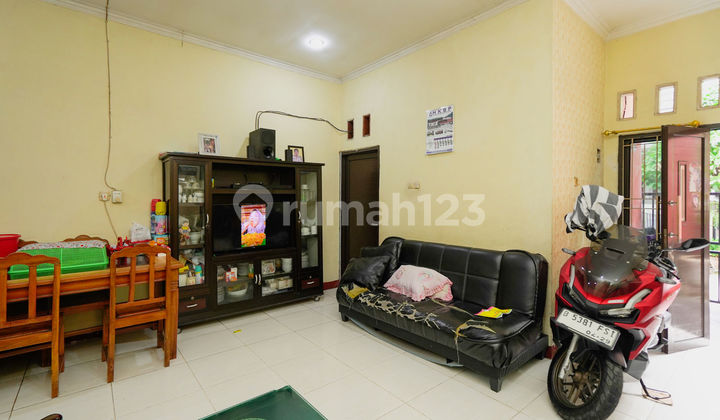 Rumah 8 Menit ke Mitra Keluarga Bekasi Timur LB 120 Dibantu KPR J-32636 2