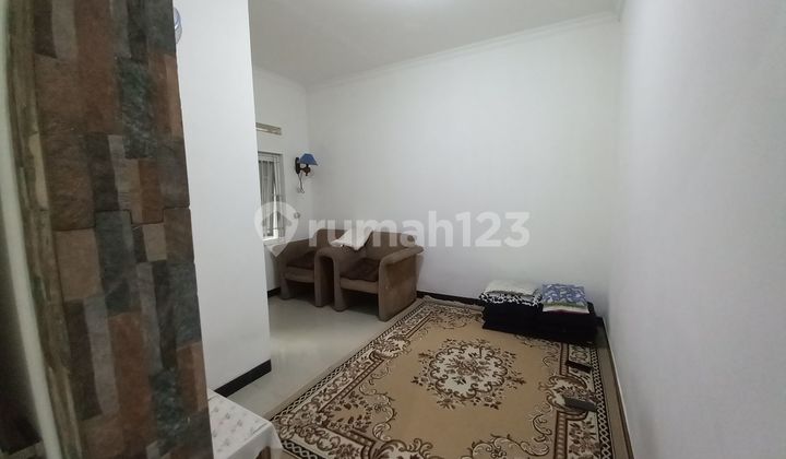 Strategic House 15 Minutes to Depok Baru Station Flood-Free J31826 2