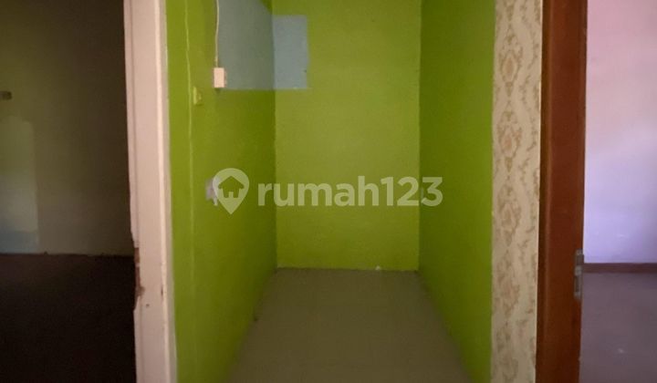 Ready-to-Occupy House 9 Minutes to Metropolitan Mall Cibubur Flood-Free J18962 2