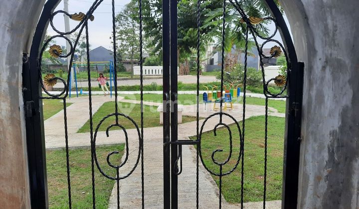 1-Story Well-Maintained House Near Health Facility in Ciseeng Bogor Flood-Free J33176