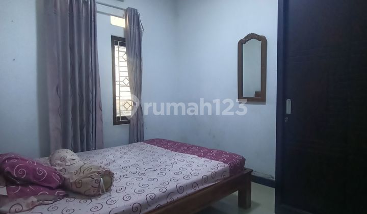 Strategic 3-Bedroom House 15 Minutes to Ciputra Cibubur Mall Flood-Free J41135 2