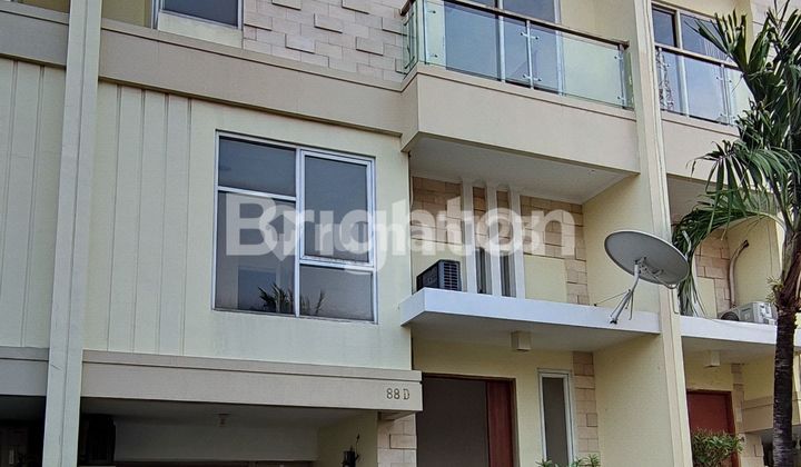 RUMAH 3 LANTAI MINIMALIS TOWN HOUSE JAKARTA BARAT