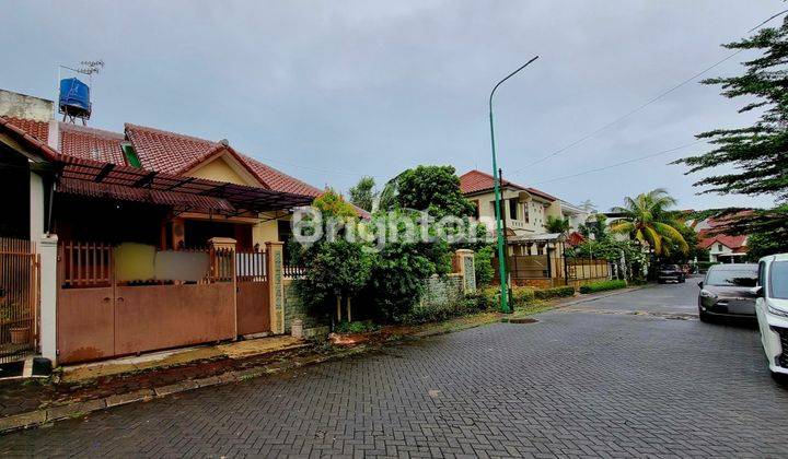 Rumah 1.5 Lantai Raffles Hill Cibubur SHM 225m2  2