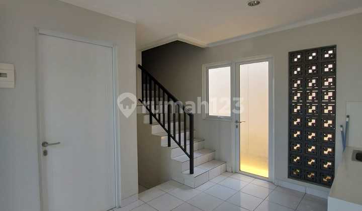 Dijual Rumah 2 Lantai Strategis Murah di Summarecon Bandung