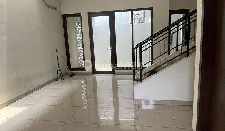 Disewakan Rumah 4 Kamar Tidur Cluster Cynthia Summarecon Bandung 1