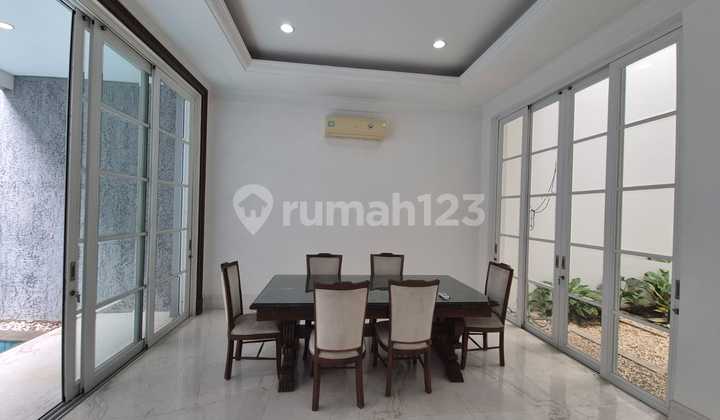 Disewakan Rumah Modern di Jl Bangka 2
