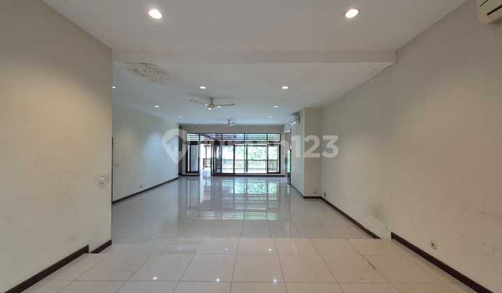 Disewakan Rumah di Kemang Dalam Area Disewakan Rumah di Kemang Dalam Area