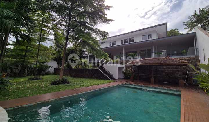 Disewakan Rumah Cantik dan Asri , Taman Luas, Negotiable di Cipete Perbatasan dengan Kemang. Disewakan Rumah Cantik dan Asri , Taman Luas, Negotiable di Cipete Perbatasan dengan Kemang.