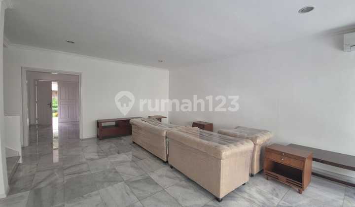 Disewakan Rumah Bagus di Dalam Compound Dekat Pondok Indah Mall 3 2