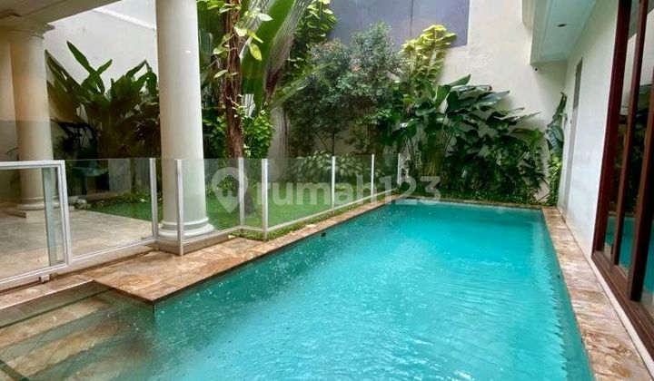 Disewakan Rumah Asri dan Cantik di Pondok Indah , 5 Kamar Tidur, Negotiable 2