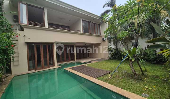 For rent: House in Kemang compound area, 4 bedrooms & 1 study room, backyard, negotiable, serene.