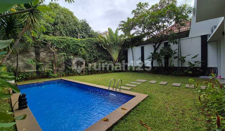 Disewakan Rumah Cantik di Dalam Compound, Kemang Area, Jakarta Selatan, Negotiable