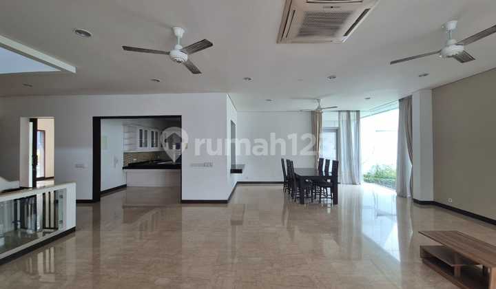 Disewakan Rumah Cantik di Cilandak 2