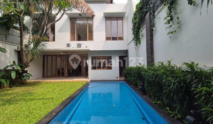 Rent a Beautiful House in a Compound Rent a Beautiful House in a Compound