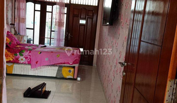 Rumah 2 Lantai Bagus SHM di Pondok Tjandra, Sidoarjo 2