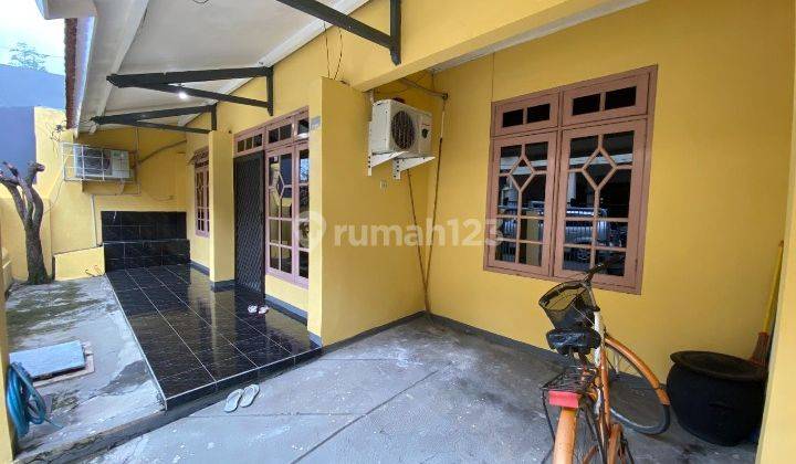 Rumah 2 Lantai Bagus SHM di Darmo Permai Utara, Surabaya 2