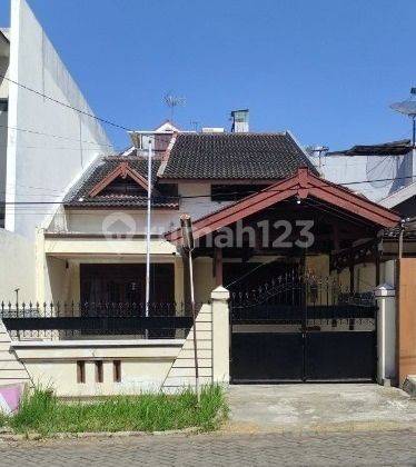 Rumah 2 Lantai Dengan Plafon Yang Tinggi, Kondisi Bagus di Kupang Baru, Surabaya 1