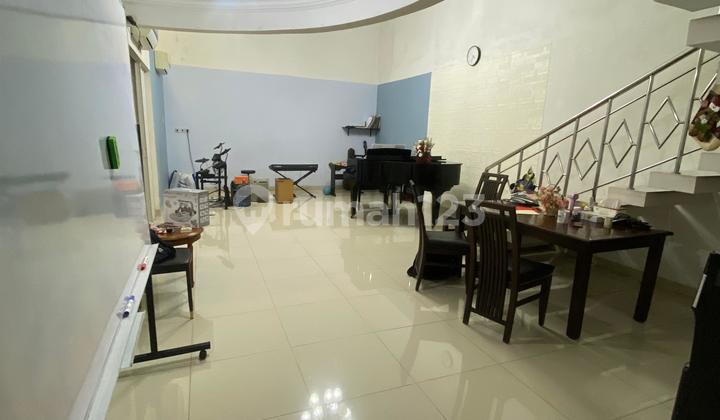 Quick Sale 2-Story House 160M @Kelapa Gading