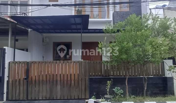 Rumah Minimalis 2.5 Lantai di Kelapa Gading